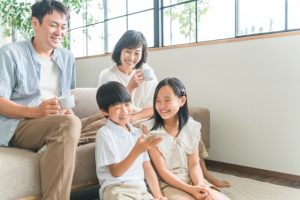 家族で楽しむ様子